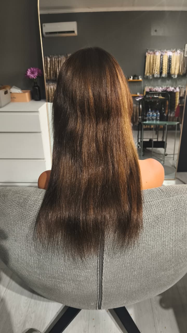 Client before — fine brown hair, thin through the ends